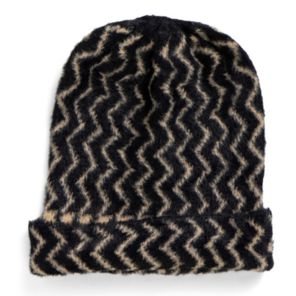 NWT Free People Ziggy Fuzzy Beanie - Picture 4 of 5